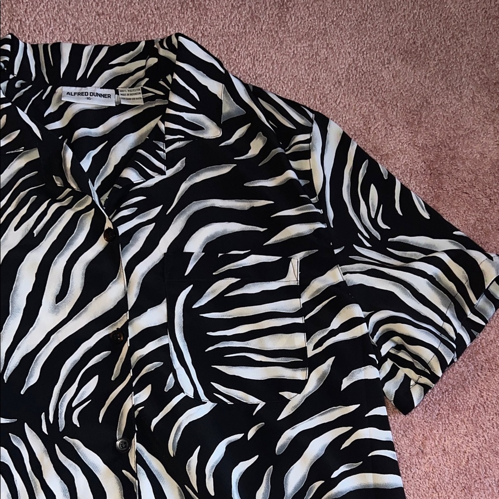 Alfred Dunner Black and White Zebra Print Top - Picture 3 of 4